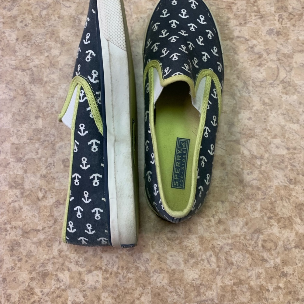Sperry women’s size 6 Anchor Print Slip-On Shoes - Navy and White